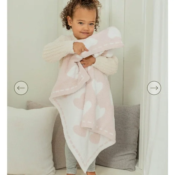 Barefoot Dreams CozyChic Heart Blanket - Pink and White - Picture 3 of 10